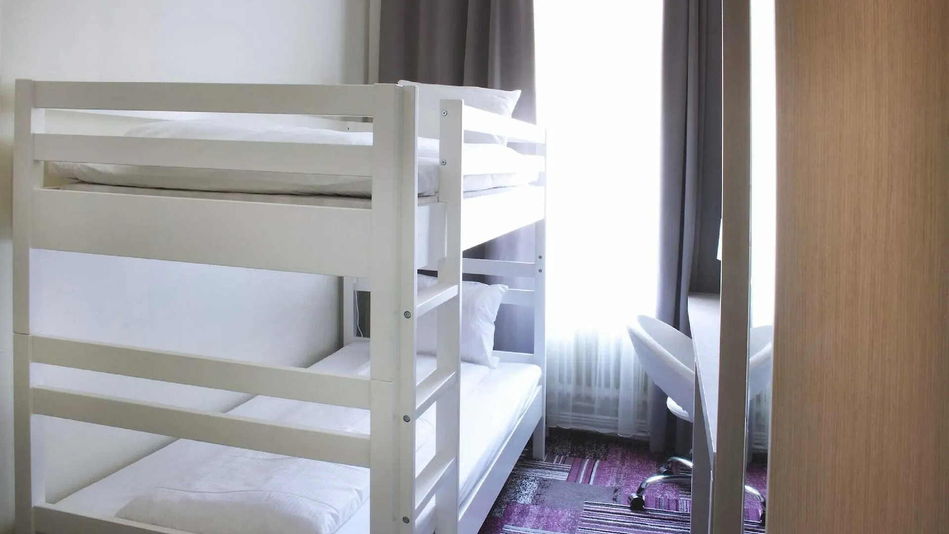 Hotell Vaestmannagatan No.61 contacts